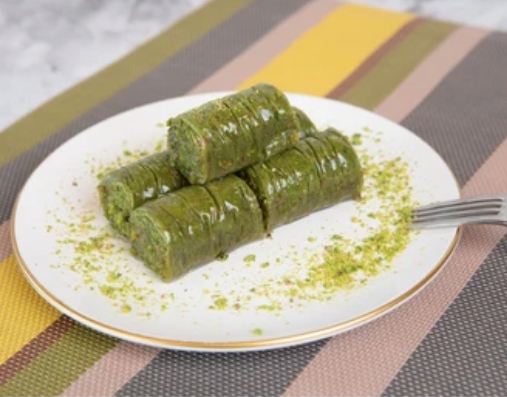 Kat Kat Mutluluk 1000 Gr Fıstık Sarma Siirt pasta